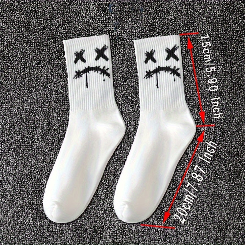 5 pairs of men's black and white graffiti pattern crew socks, comfortable and breathable, suitable for all seasons.