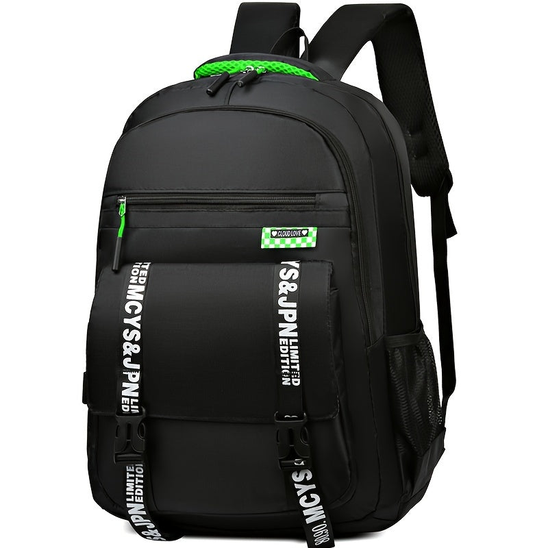 Casual backpack for men, ideal for middle school students or travelers with a large capacity for storing a laptop.