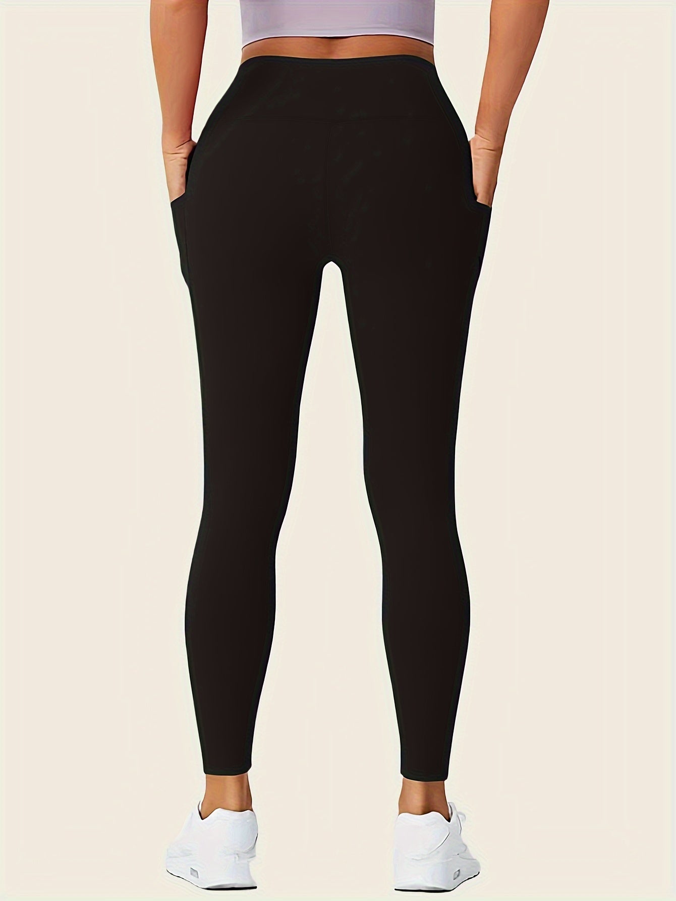 Seamless high rise leggings with side pockets for women's loungewear.