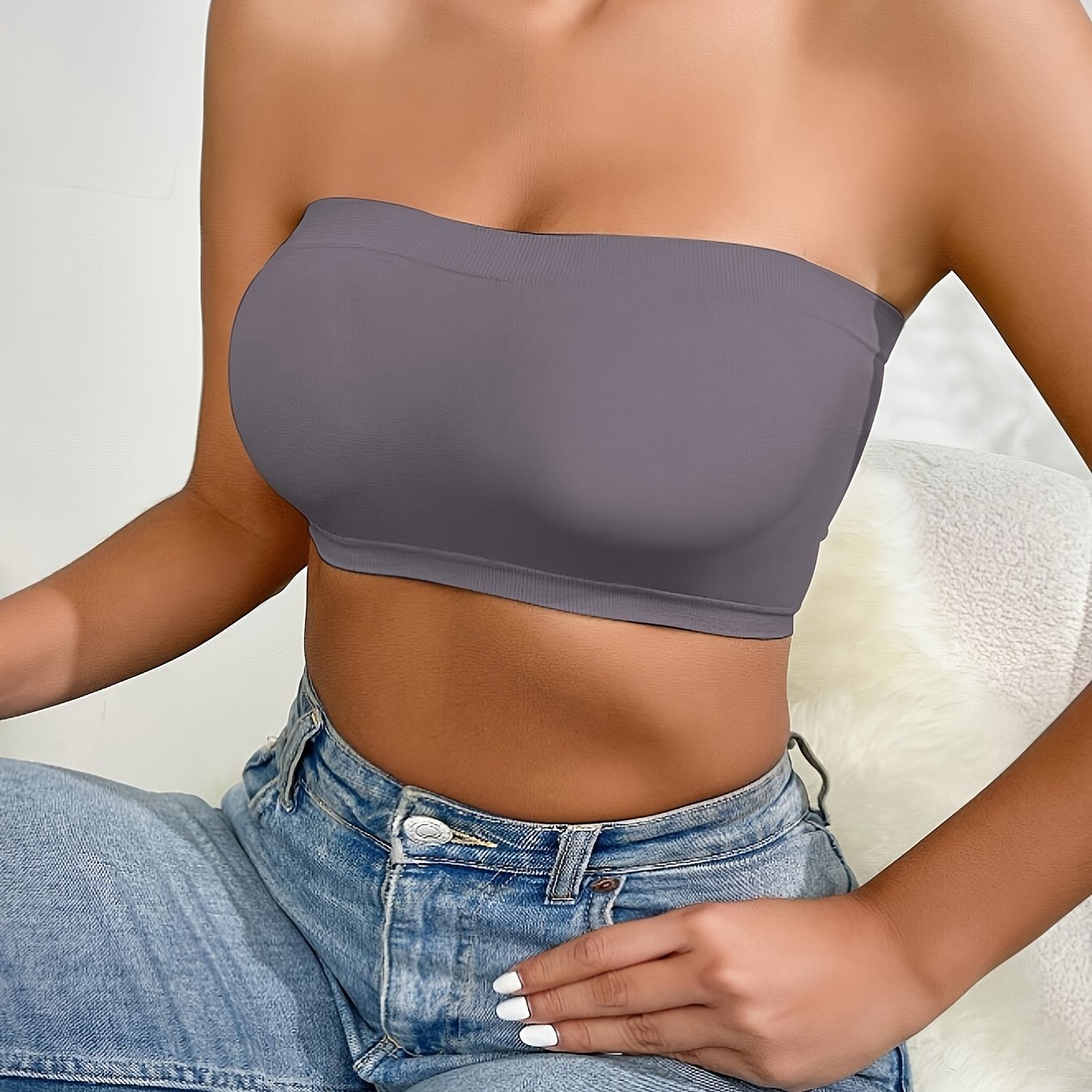 Solid anti-slip wireless bandeau top with push-up bra, comfy and casual lingerie for women.