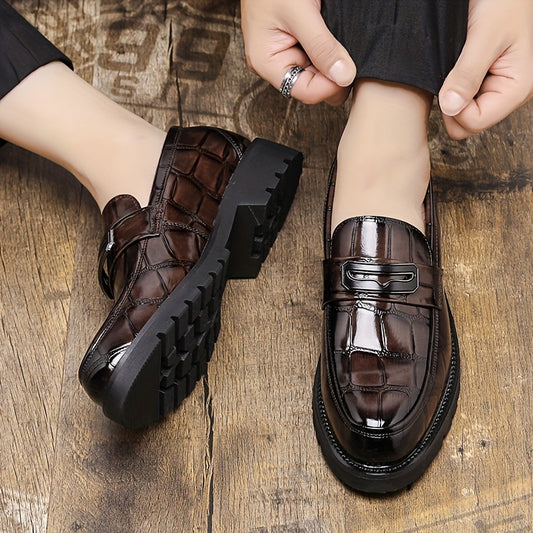 Men's fashion loafers with minimalist business style, rubber sole, faux upper/inner/insole, pointed toe for all seasons.