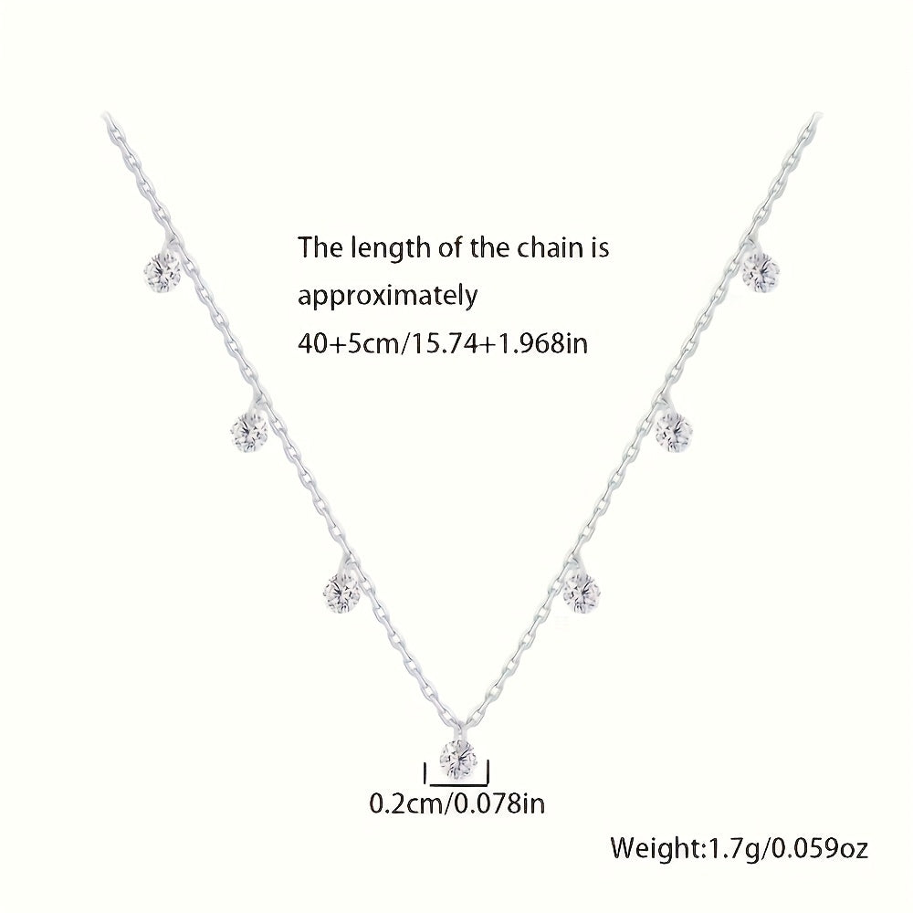 Stylish Clavicle Chain Necklace in 925 Sterling Silver with Sparkling Cubic Zirconia Pendant, Comes in a Gift Box - Ideal for Everyday or Special Occasions, Lightweight at 1.7 Grams, Synthetic Zirconia, Trendy Fashion Piece for Women