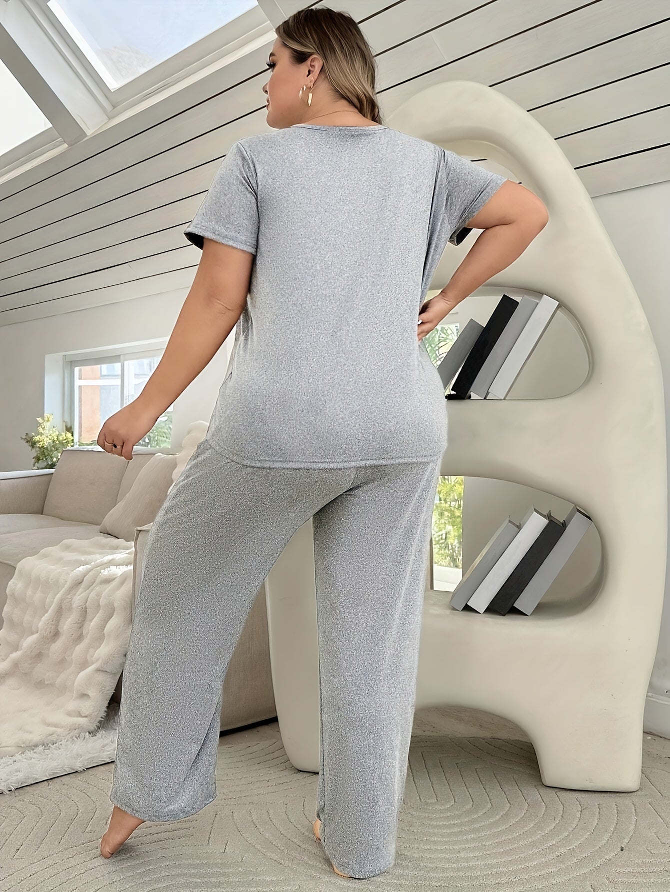 Plus Size Women's Pajamas Set with Letter Print Short Sleeve Top & Bow Pants.