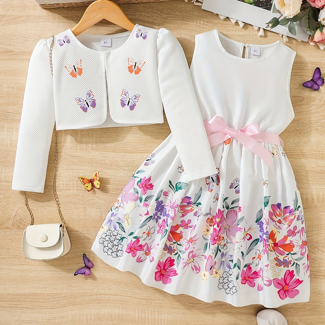 Butterfly casual dress for girls in a two-piece set.