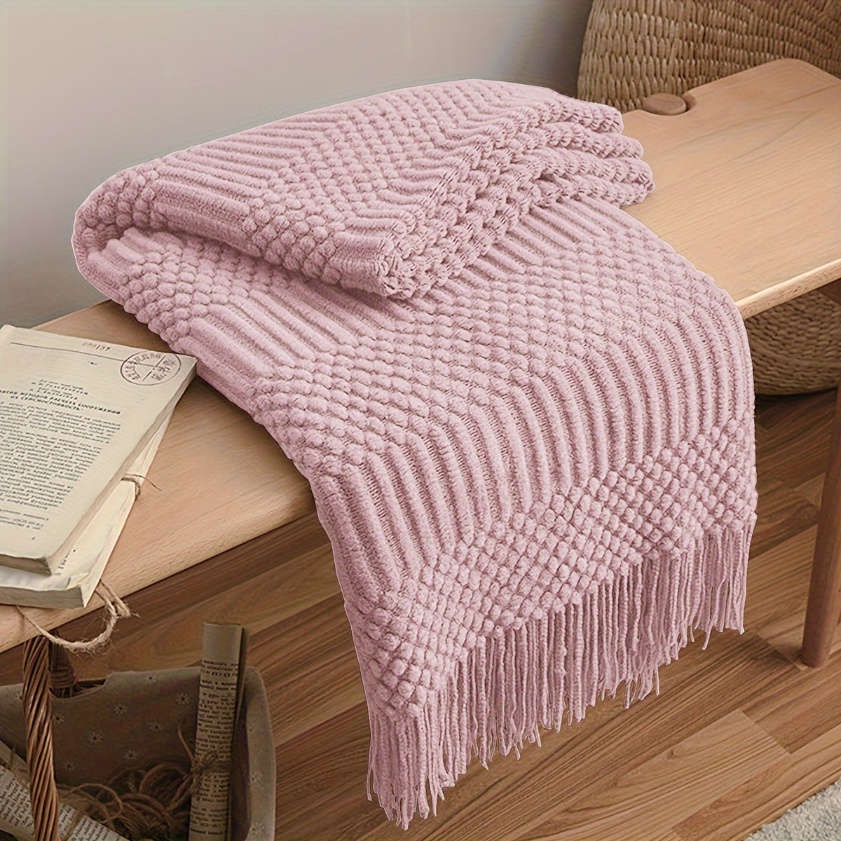 Soft and warm throw blanket for all seasons, perfect for the sofa, bed, car, or as a bed tail blanket. Features knitted tassels and multifunctional design.