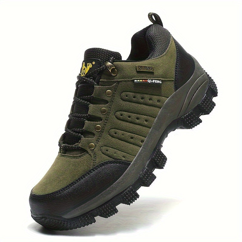 Sturdy men's hiking shoes: comfortable, breathable, lightweight, and skid-resistant for hiking, hunting, and camping.