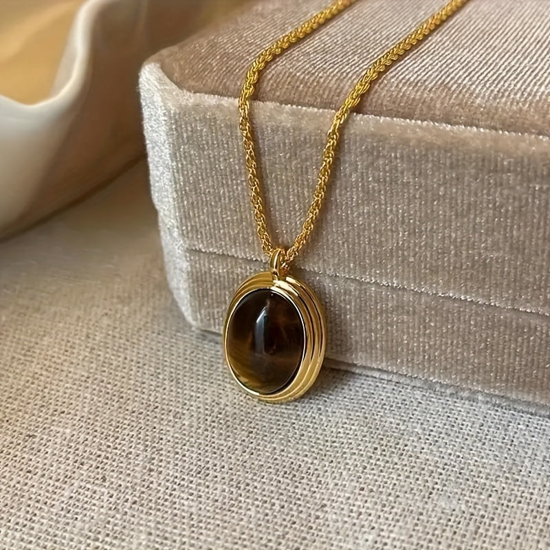 Stylish bohemian oval pendant necklace featuring Tiger Eye stone in a vintage design - Crafted from 18K gold plated titanium steel with a natural stone mosaic. Perfect for daily wear or as a special gift.