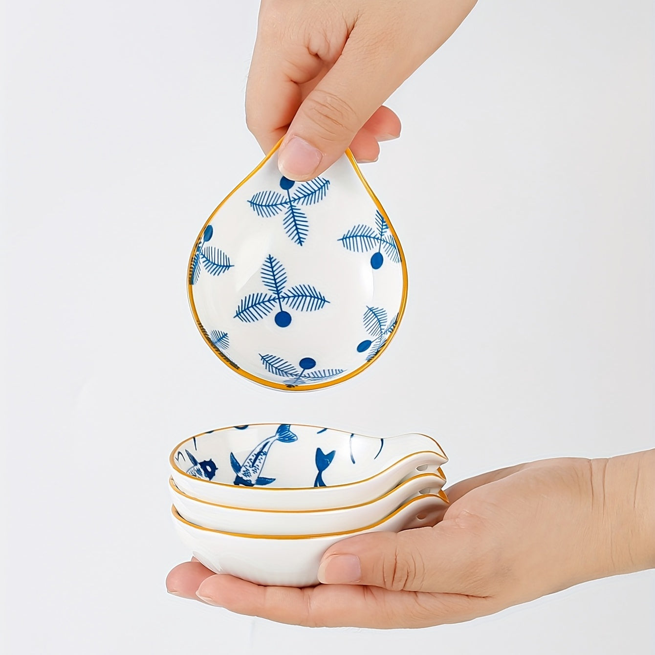 Small Japanese porcelain dish for soy sauce, vinegar, and other seasonings.