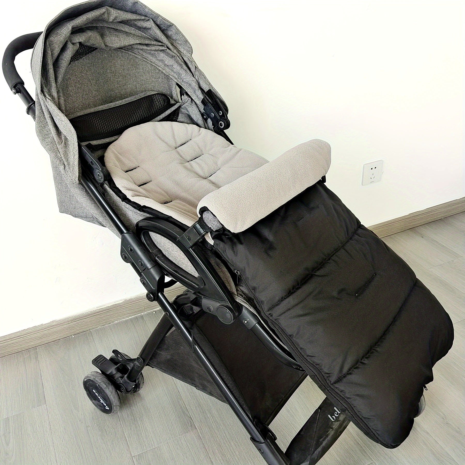 Stay warm and cozy with our versatile Universal Fit Stroller Footmuff, designed for autumn and winter weather. Made with windproof polyester fiber, this footmuff provides ultimate warmth and protection for your baby's stroller.