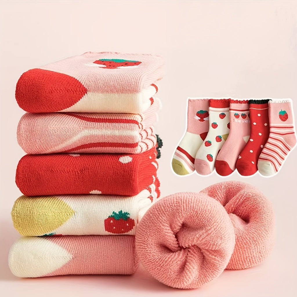 5 pairs of comfortable and breathable strawberry-style children's socks in versatile colors, made from high-grade knitted fabrics. Quality guaranteed and the perfect gift for kids.