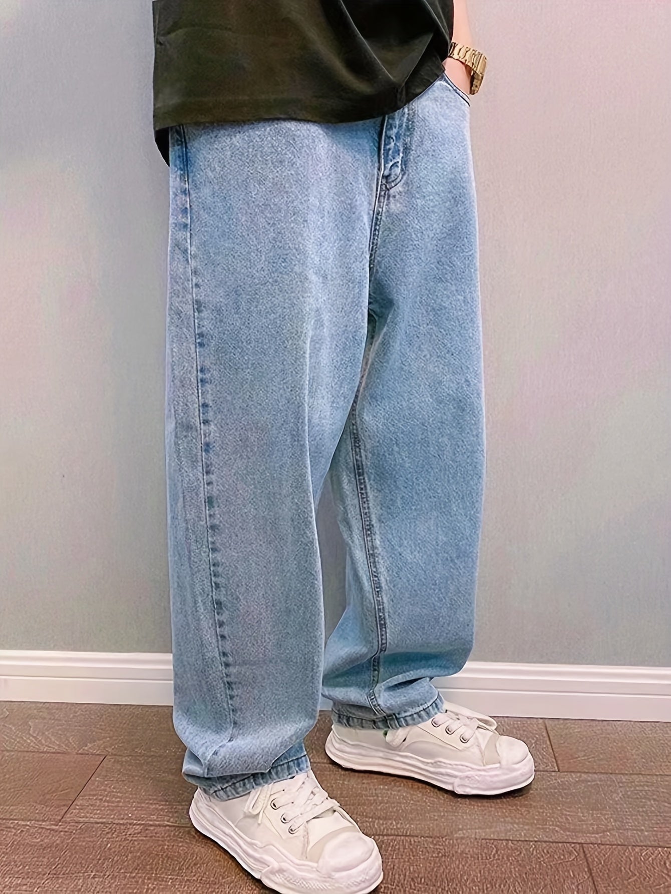 Spring and Summer 2024 Men's Light Blue Washed Denim Pants, Loose-Fitting Casual Street Style Jeans.