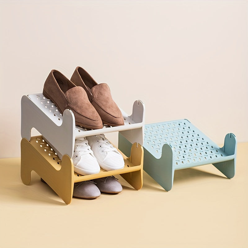 Get your hands on the 1pc Modern Multi-Layer Plastic Shoe Rack, the perfect space-saving storage solution for any room. With easy assembly and sturdy construction, this shoe rack is ideal for indoor use without the need for electricity. Keep your shoes