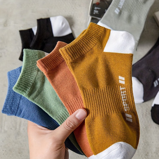 Patterned Men's Crew Socks that are Breathable and Comfortable for Casual or Sports Wear