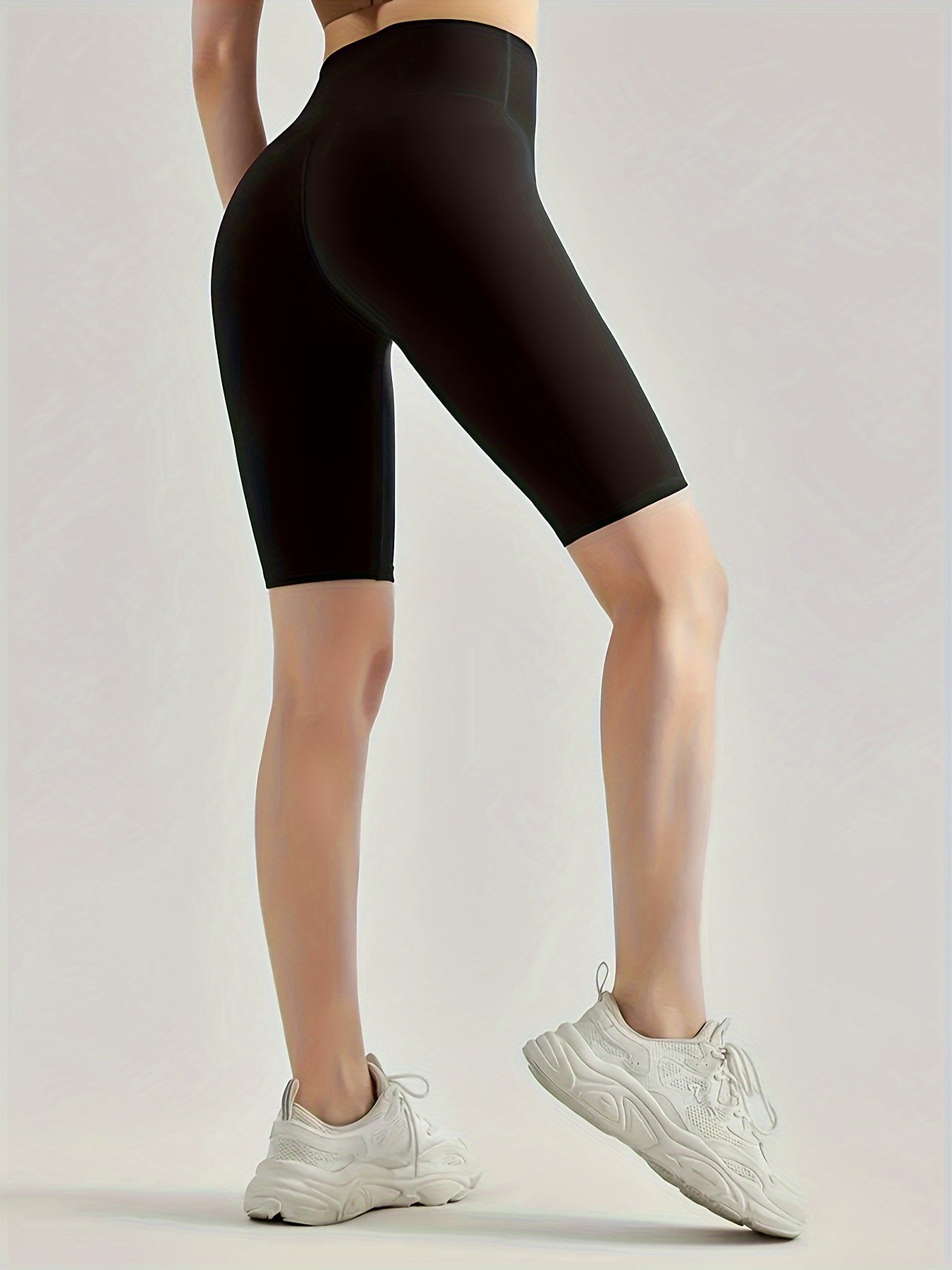 High waist shorts in solid colors, ideal for spring and summer workouts.