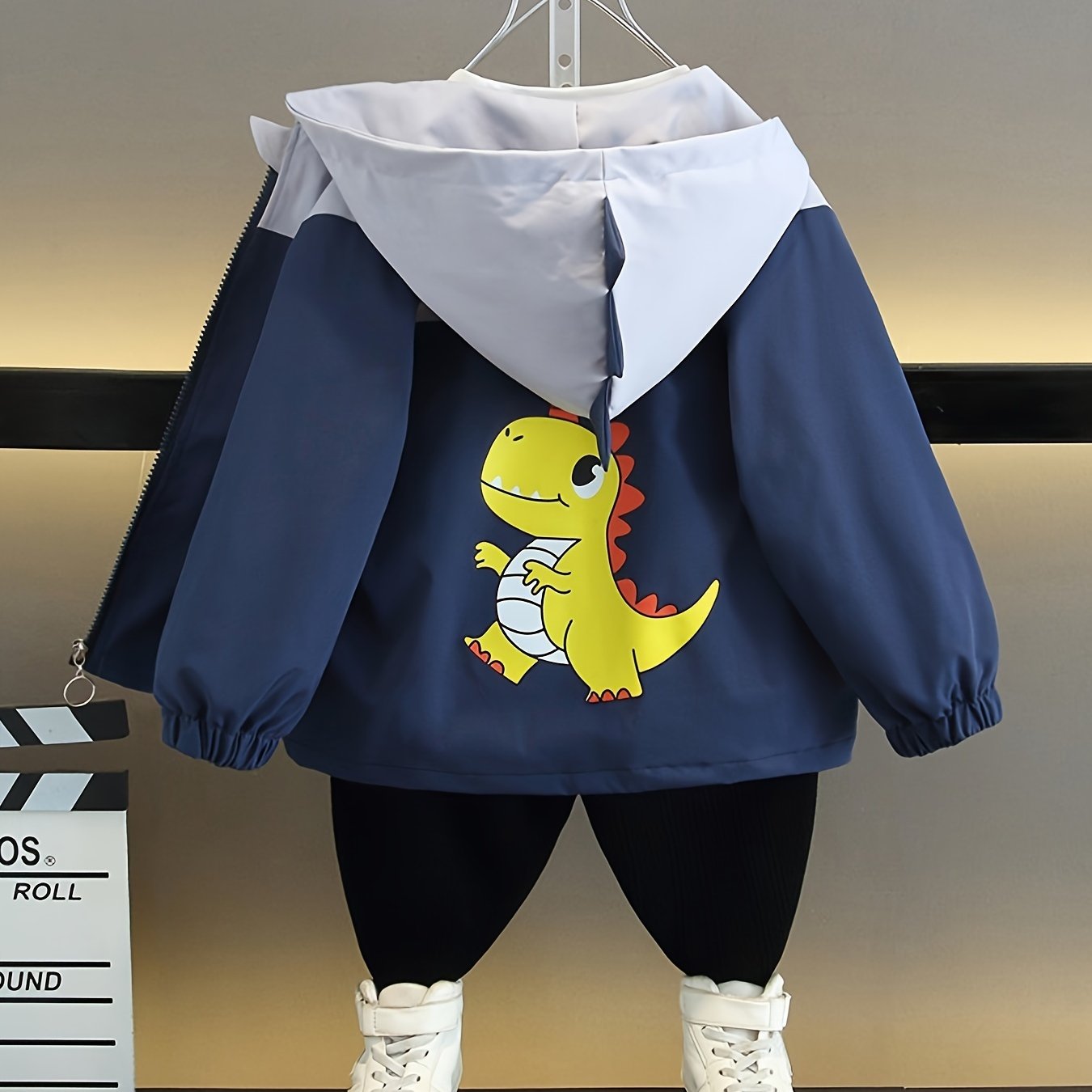 Boys' stylish zip-up dinosaur hoodie for cozy spring and autumn wear.