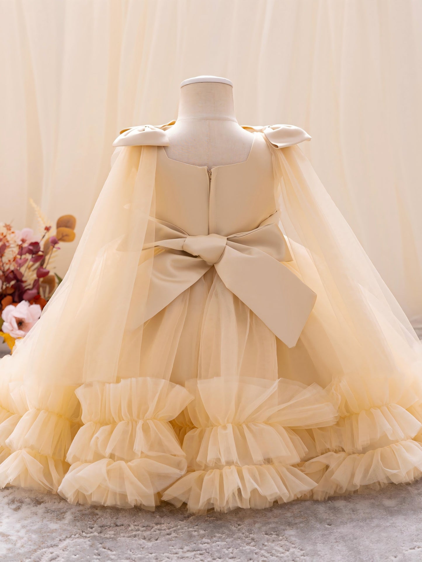 Adorable tulle A-line dress for girls, perfect for parties, weddings, birthdays, pageants, and outdoor events