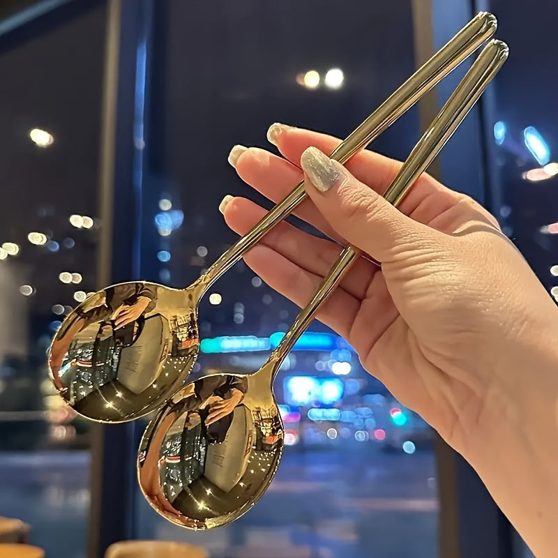 Get a set of 2 durable stainless steel long-handle spoons that are easy to clean and portable. Perfect for home, hotels, buffets, serving various dishes. Ideal for use in your home kitchen, restaurant, camping, and picnic trips.