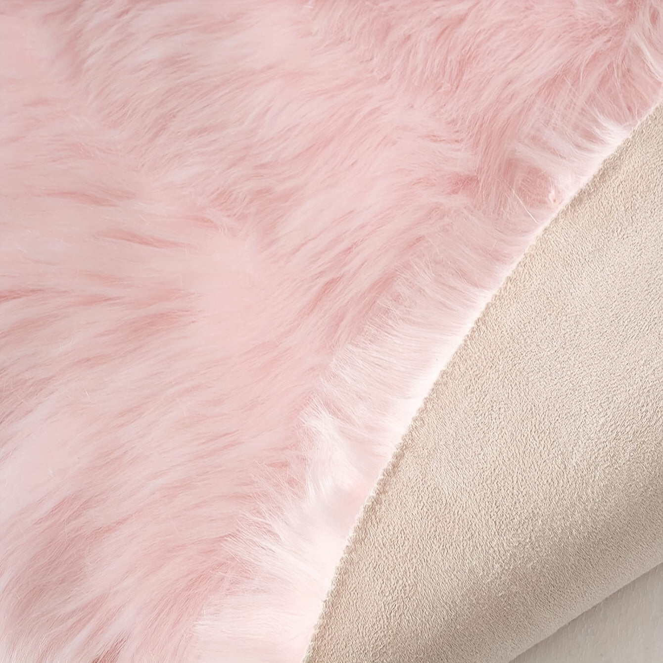 Soft Faux Wool Cozy Pink Heart-Shaped Plush Rug - Hand-Washable, Ideal for Bedroom Decor and Valentine's Day Gift giving