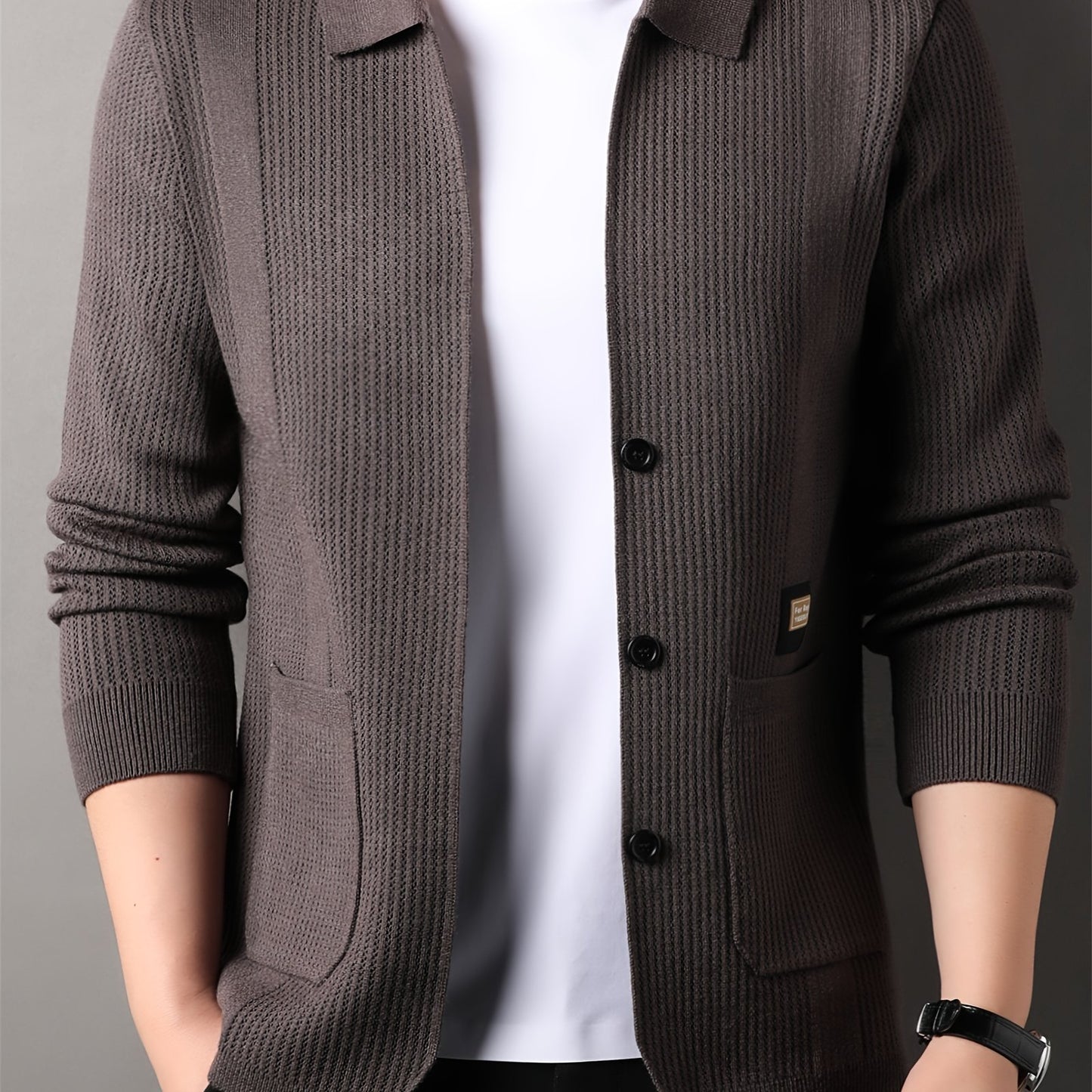 Casual V-neck cardigan for men in solid color with pockets, ideal for fall/winter.