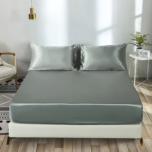 The set contains 3 pieces of color Ding fitted sheets, including one fitted sheet and two pillowcases. The pillowcases do not come with inner cores. The solid color exudes both simplicity and elegance, making it a classic and timeless choice. Crafted