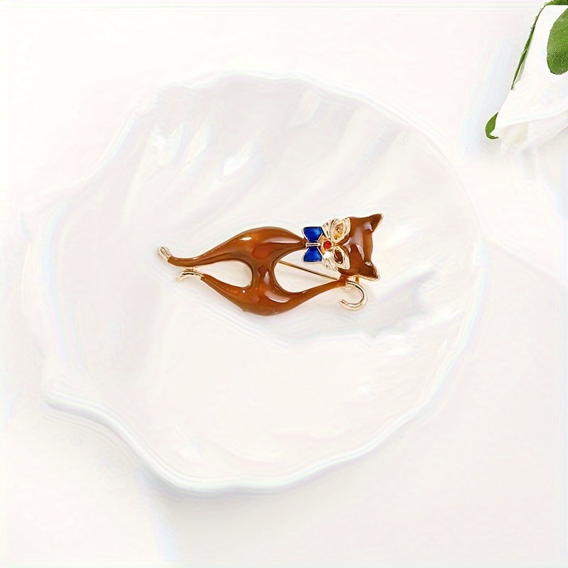 Vintage Cat Brooch Pin - Chic Alloy Accessory, Perfect for Adding Style to both Suits and Dresses