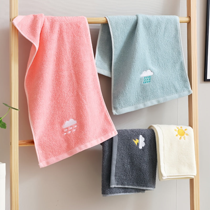 Bohemian style embroidered cotton towel, soft and absorbent, made of 100% knit cotton fabric with weather embroidery. Suitable for babies and kids.