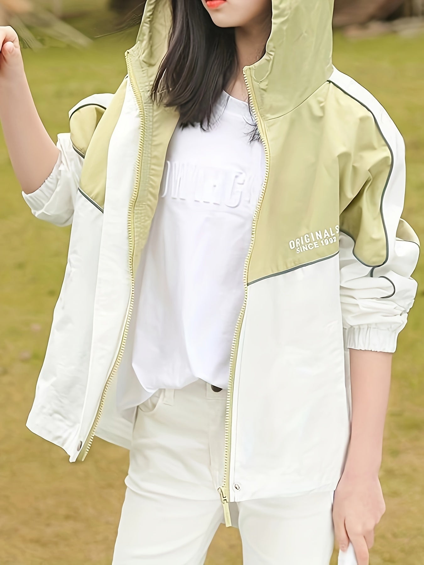 2024 New Arrival Girls' Korean Style Fashion Jacket, made of Polyester with a Hood, Letter Print, Zipper Closure, and Windproof Casual Loose Fit for Kids.