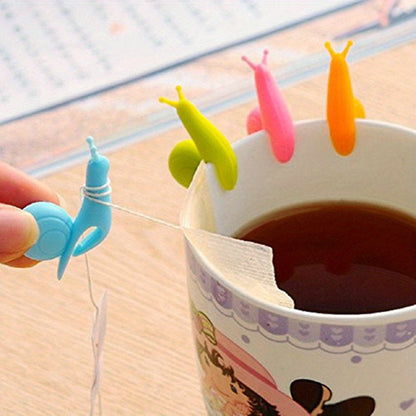 Tea Clips in the Shape of a Cute Snail, Made of Silicone, Random Color, Designed to Hang on the Side of a Mug to Hold Tea Bags