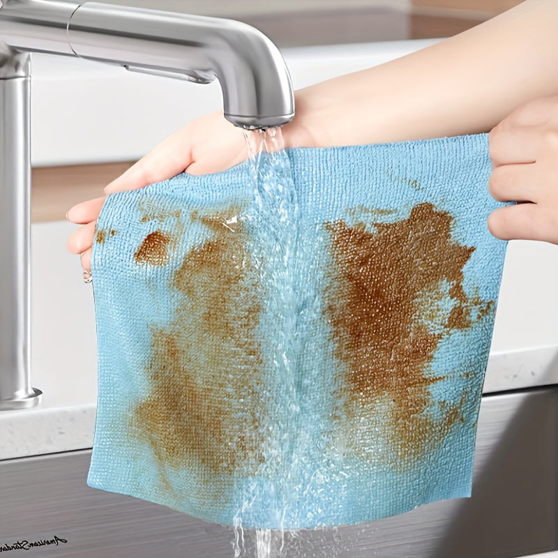 Non-shedding, oil-free scrubbing cloth that is designed for convenience and usability. This pull-out disposable lazy cloth is made from thickened super fine fiber, perfect for use in the kitchen as a dishcloth.