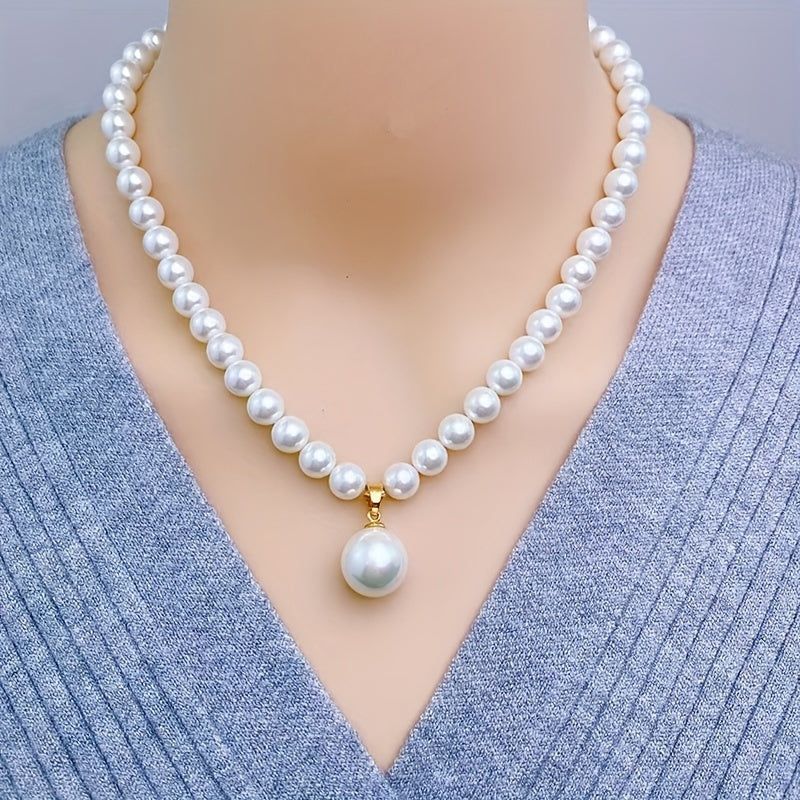 Classic and opulent freshwater pearl strand necklace, free of plating, a sophisticated accessory suitable for everyday elegance. Ideal gift for Mother's Day, exuding timeless fashion for glamorous parties and special events.