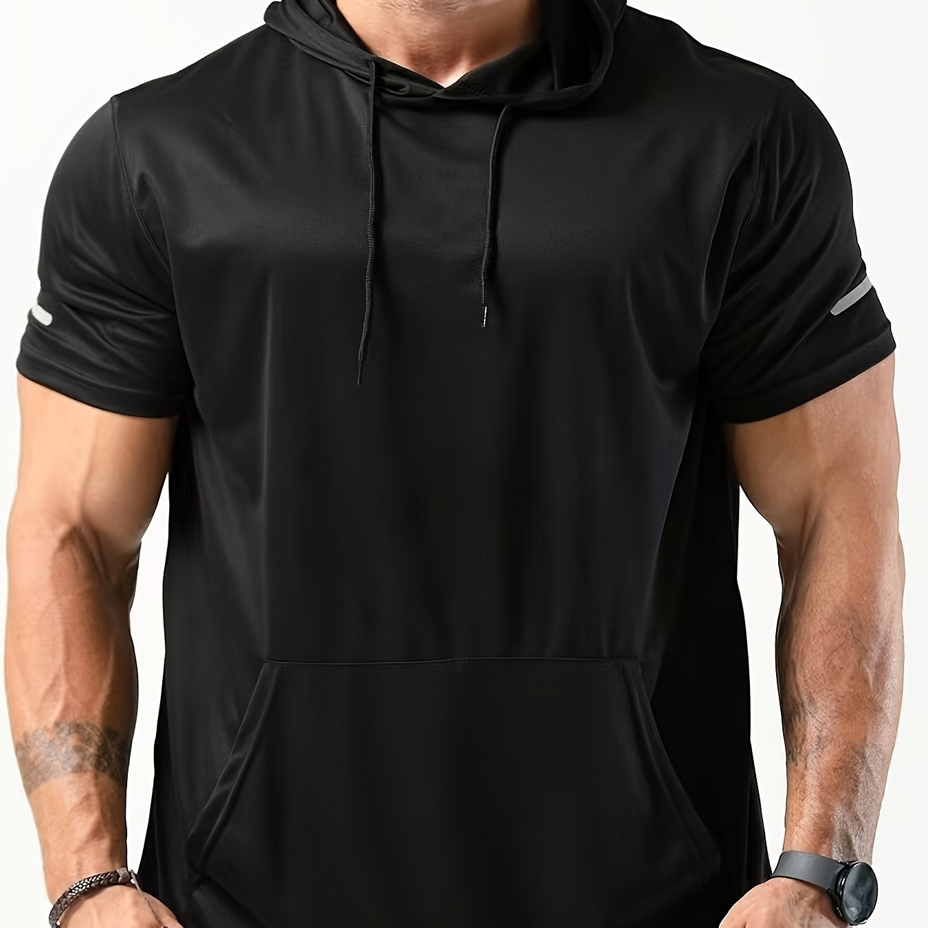 Casual hooded t-shirt for men, ideal for running and workouts, made of breathable polyester with drawstring and reflective detail.