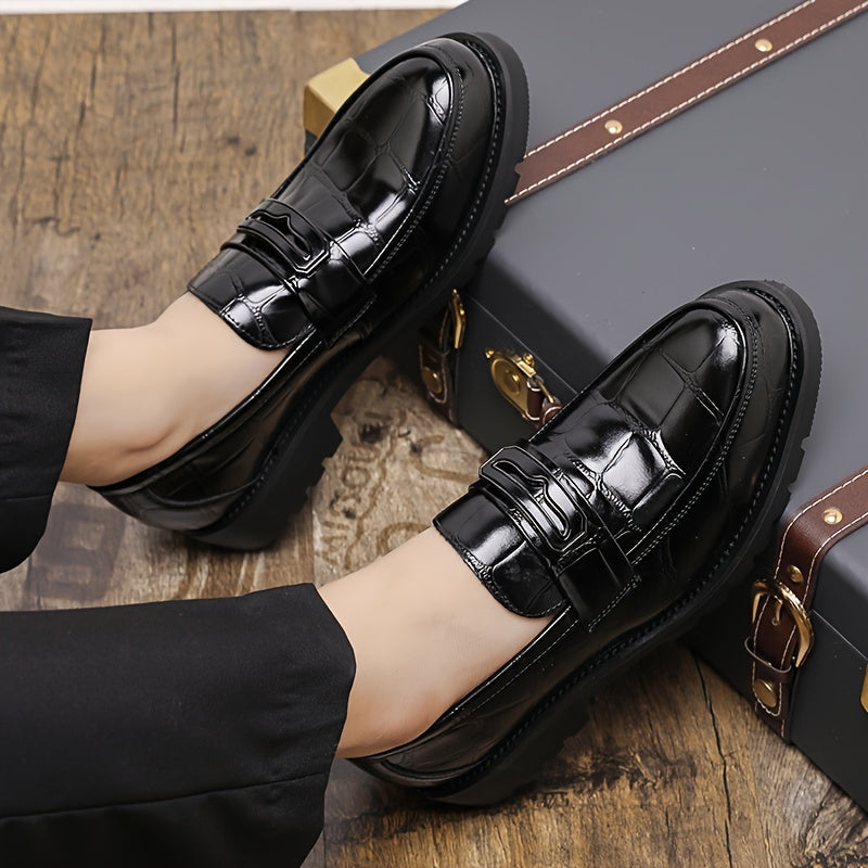 Men's fashion loafers with minimalist business style, rubber sole, faux upper/inner/insole, pointed toe for all seasons.