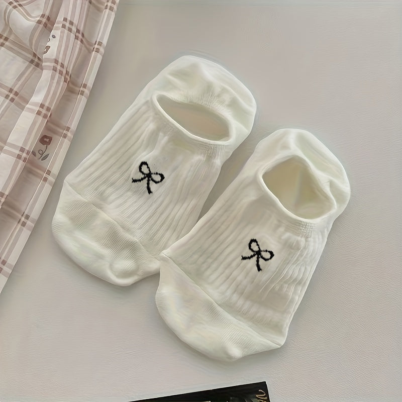 5 pairs of cute and sweet low cut boat socks with bow print for women.