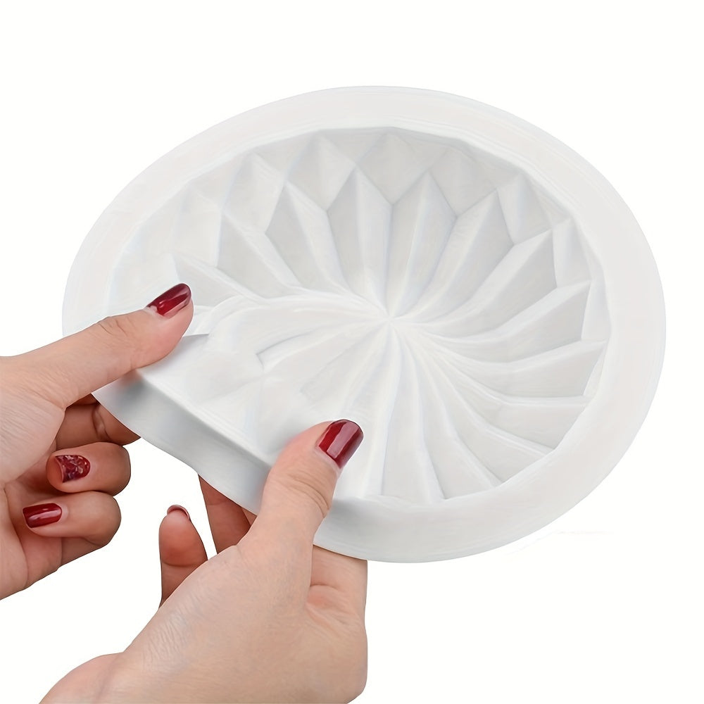 1 piece of Silicone Round Lace Mousse Cake Mold ideal for creating chocolate pudding, biscuits, and ice cubes. This versatile kitchen accessory is a must-have baking tool for DIY enthusiasts.