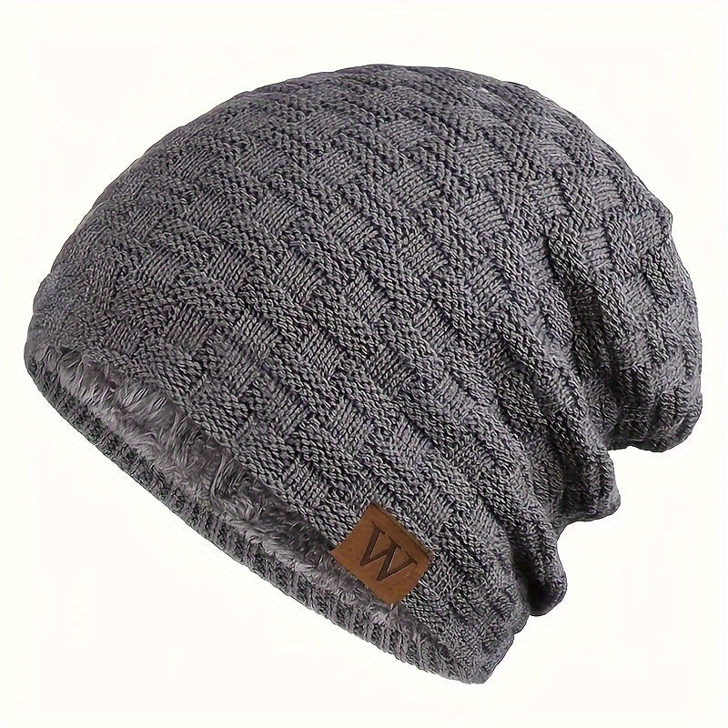 A cozy men's hat perfect for autumn and winter, featuring fleece lining for extra warmth and ear protection. Great for cycling, skiing, and other outdoor sports. The ideal gift choice!