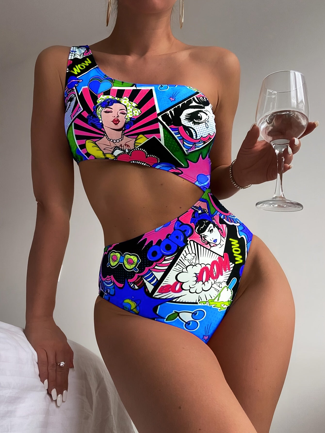 European and American tankini swimwear for women with portrait patterns and one-shoulder design.