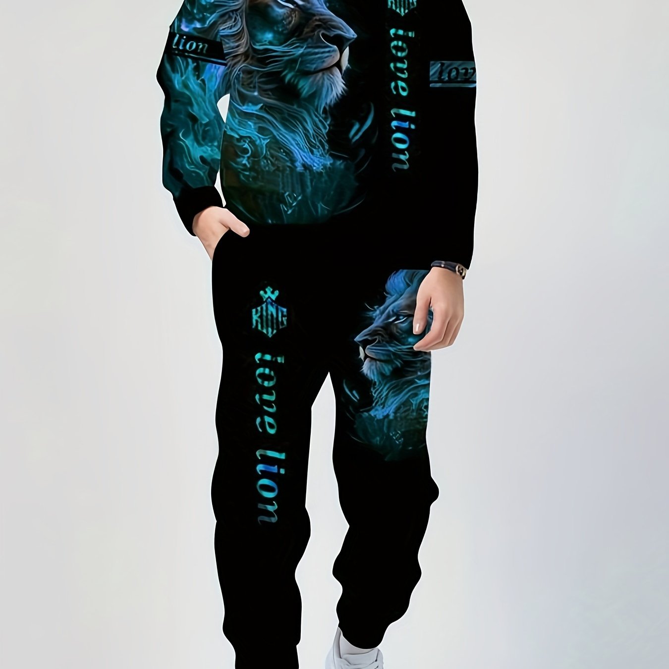 Plus size men's lion print hoodie and sweatpants set for fall/winter.