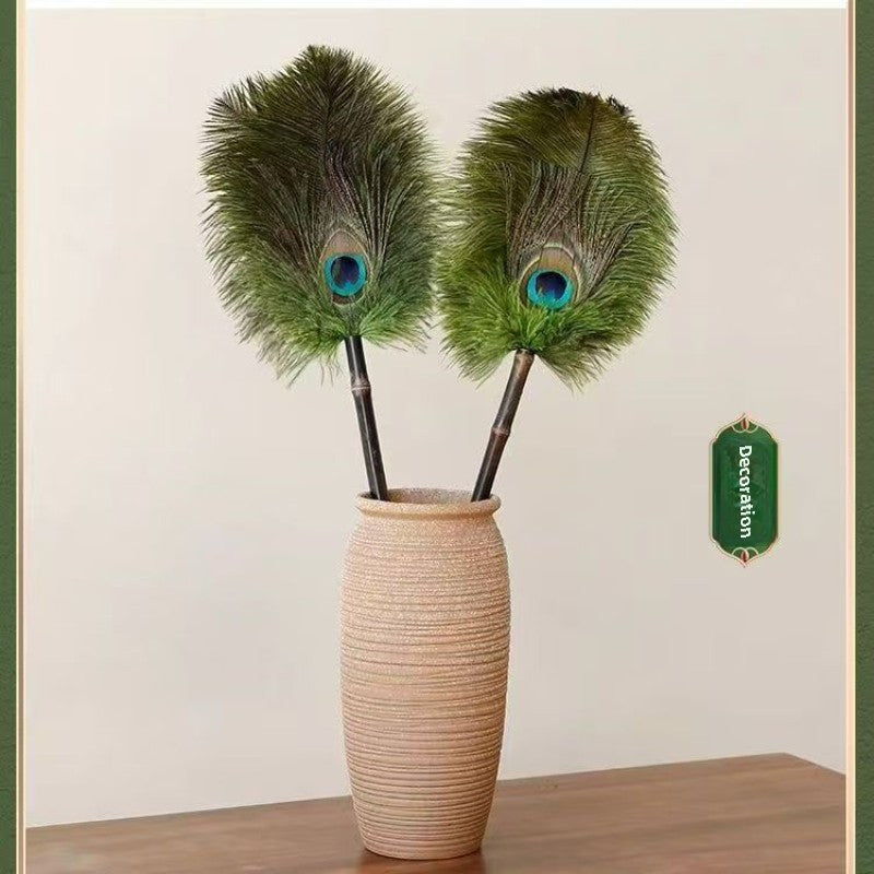 Высококачественная винтажная household feather duster с антистатическими свойствами, идеально подходящая для подметания и уборки с зашифрованным дизайном, с перьями страуса и павлина.