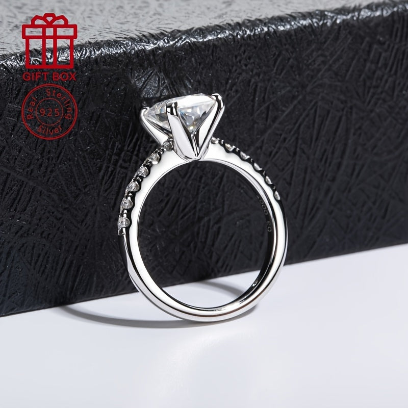 This fashionable women's wedding anniversary gift features an elegant 925 sterling silver ring set with a stunning 3CT moissanite stone in a four-prong setting. The Radyen ring measures 7x9mm and weighs 3.65g, making it the perfect gift for a friend or