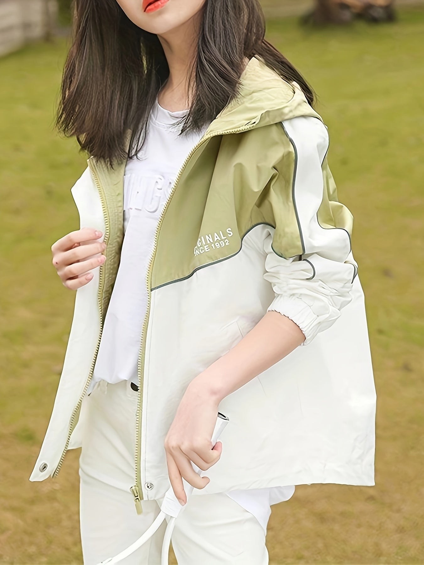 2024 New Arrival Girls' Korean Style Fashion Jacket, made of Polyester with a Hood, Letter Print, Zipper Closure, and Windproof Casual Loose Fit for Kids.