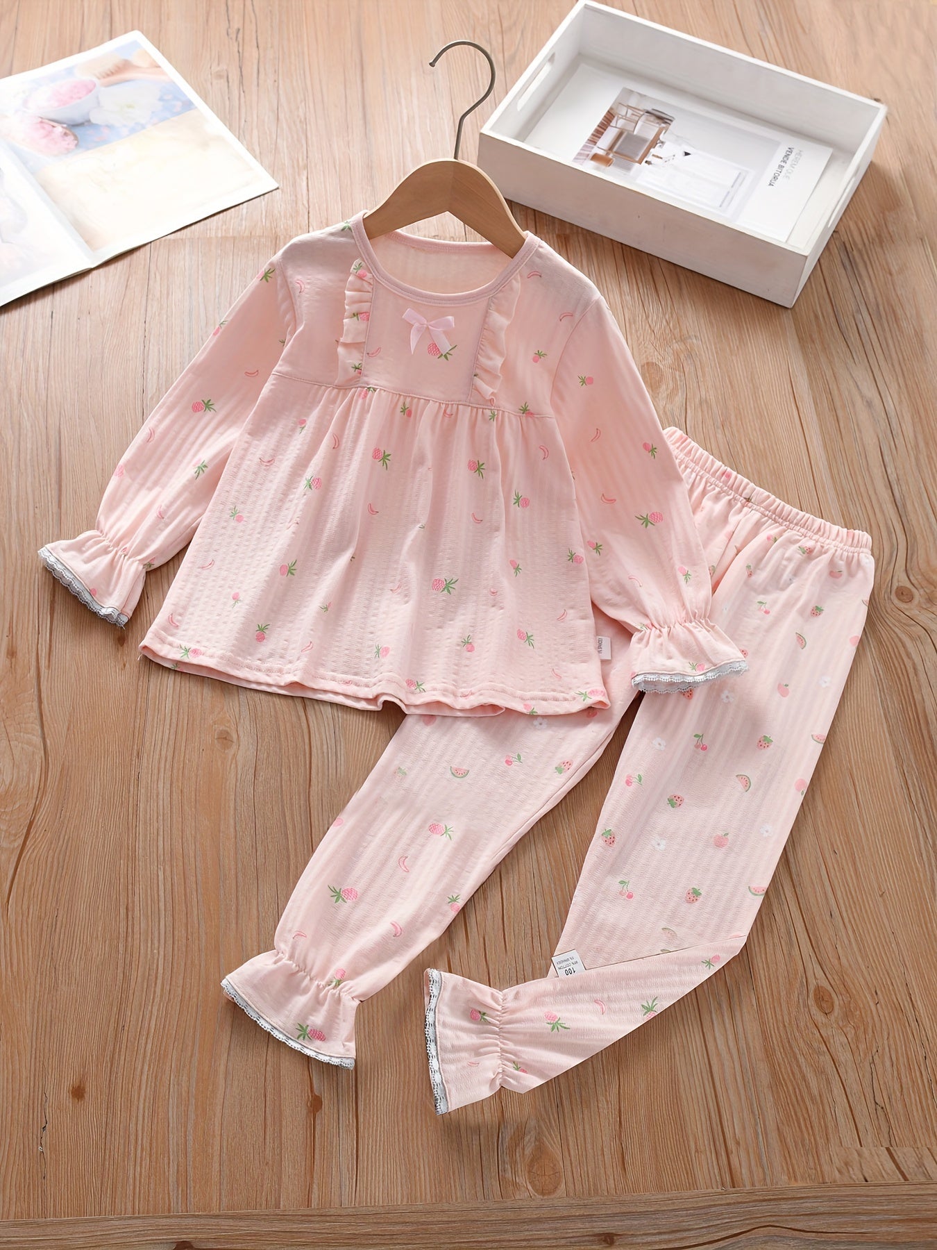 Breathable cotton outfit set for girls with bow detail, perfect for spring, summer, and fall activities.