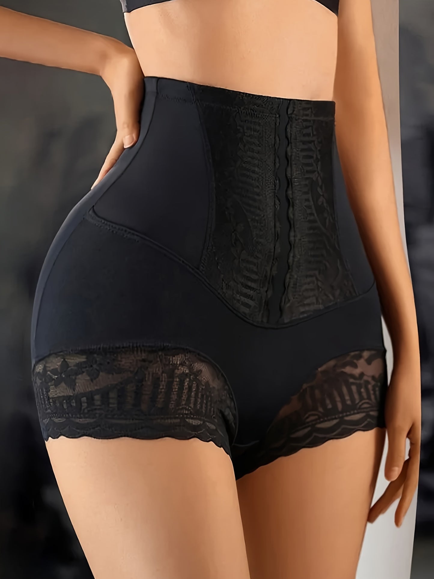 High-waist shapewear panties for women, ready for summer with invisible belly control and hip lift. Made of breathable nylon blend with lace detail.