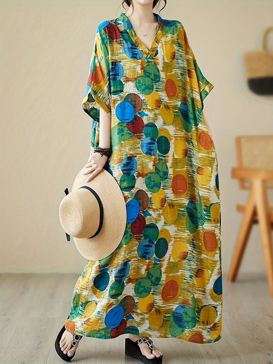 Loose-fitting V-neck maxi dress for plus-size women with colorful pattern and kimono style