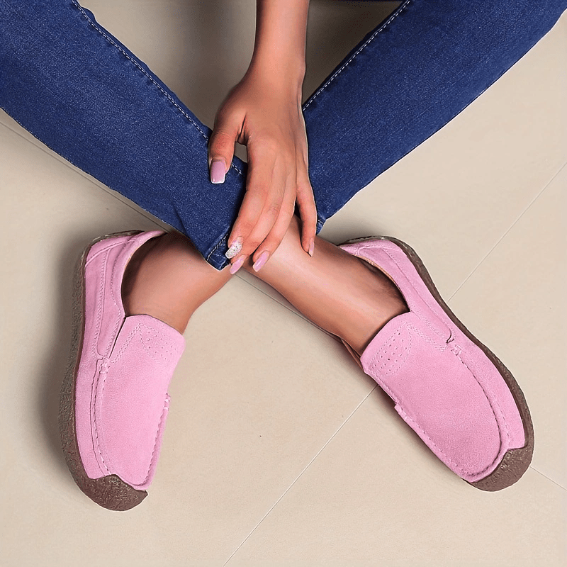 Women's lightweight closed-toe slip-on loafers