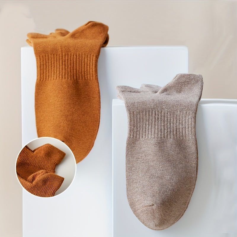 5 pairs of men's breathable, sweat-absorbing, anti-odor short socks for summer, with anti-skid features.