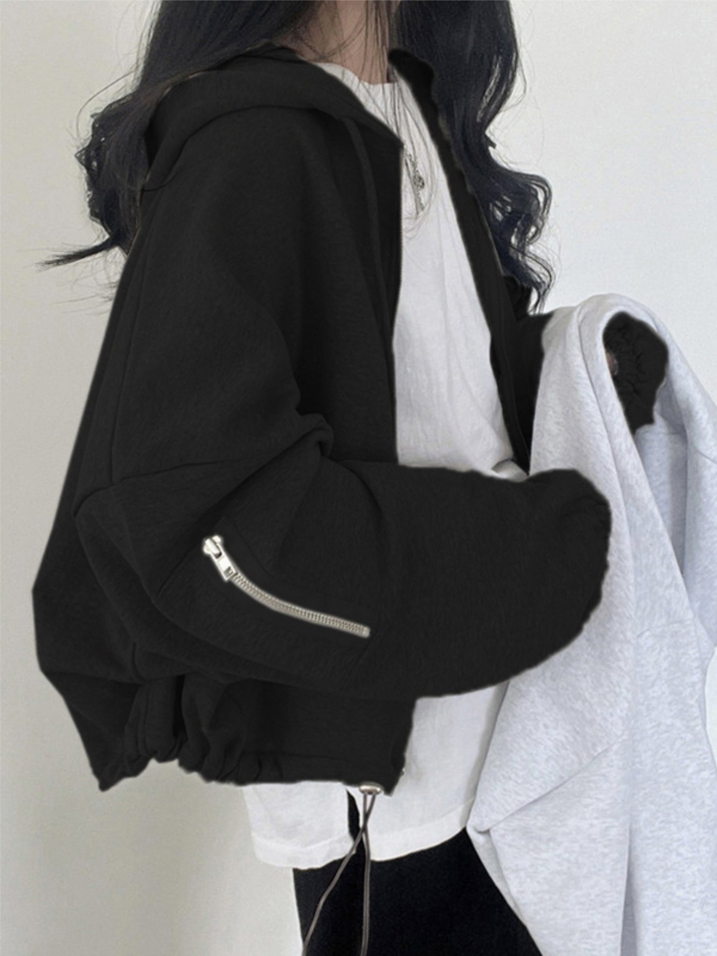 New stylish hooded sweatshirt for women with short, open-chest design