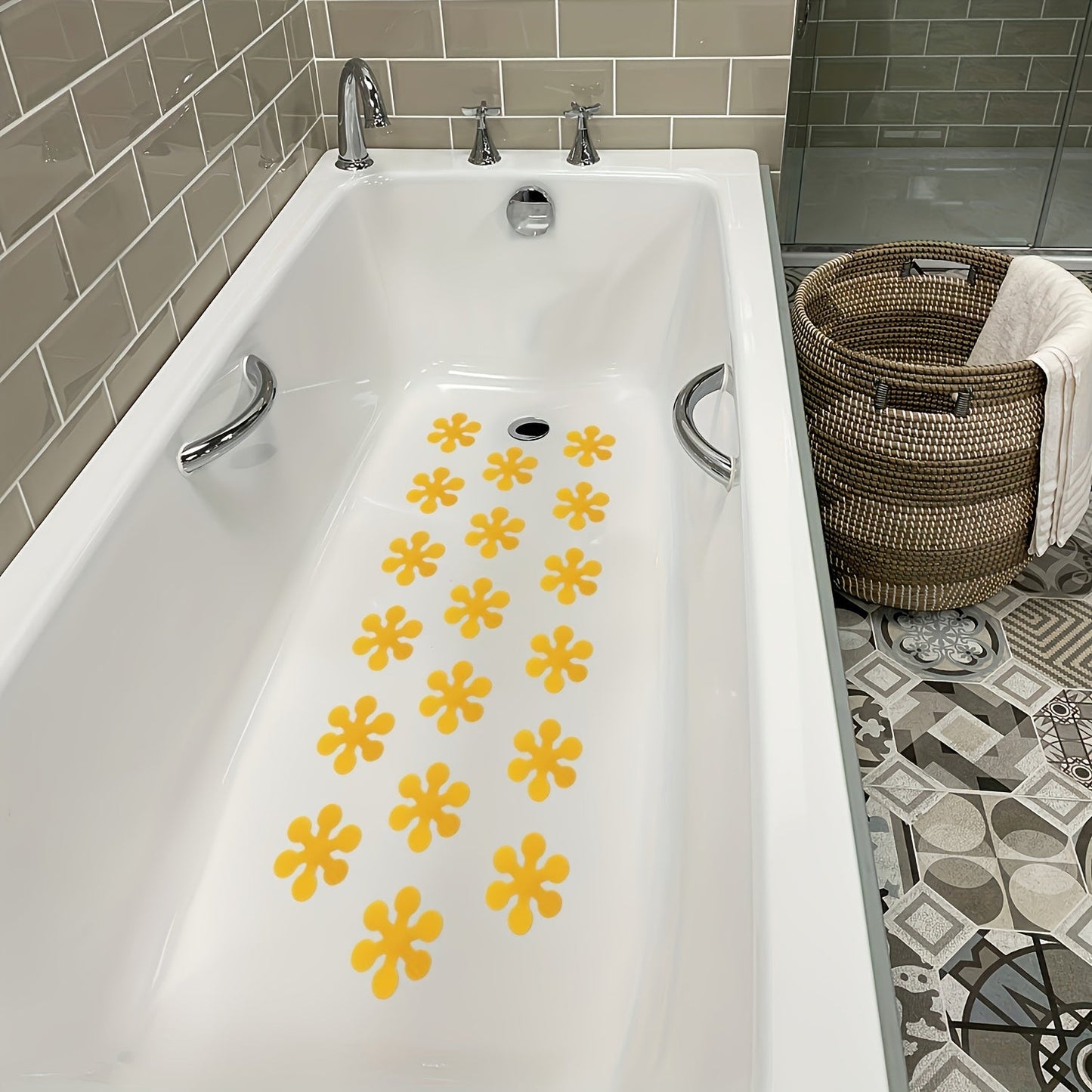 Non-slip bathroom stickers for added safety and protection in the bathtub and on the floor. Waterproof and easy to clean, these decals provide enhanced grip.