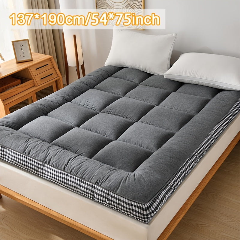 Comfortable and soft Japanese floor mattress in full size, with thick and fluffy padding. Breathable tatami cushion that is foldable and rollable, perfect for camping, dormitory, or guest