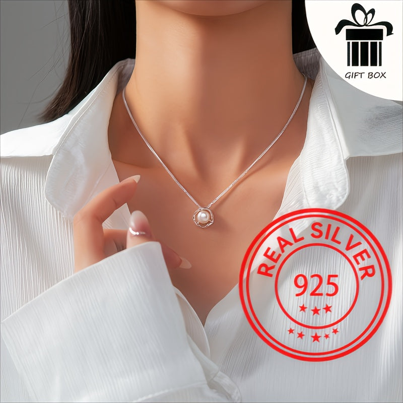 Elegant and timeless collarbone chain for women, crafted from high-quality S925 sterling silver. This minimalist piece features a luxurious geometric design and a pearl necklace with an INS style, weighing 5.8g. Hypoallergenic and with a French high-end