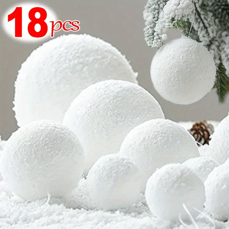 18 white foam balls in 4cm, 6cm, and 8cm sizes, 6 of each, for Christmas tree decorations.